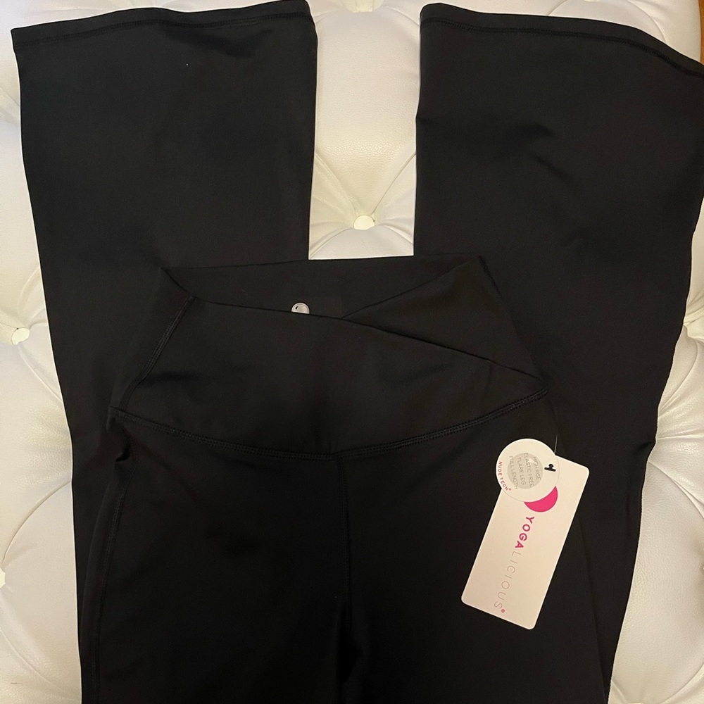 NWT Yogalicious Yoga Pants Flare Legs PY70957 Small S